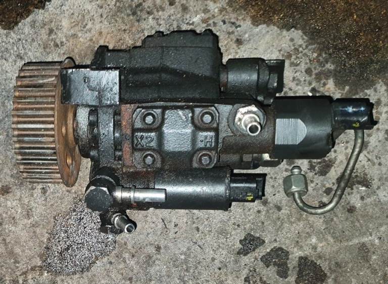 Nissan Qashqai Renault Megane Dacia Duster1.5 DCI Diesel Pump 00564A3 2010