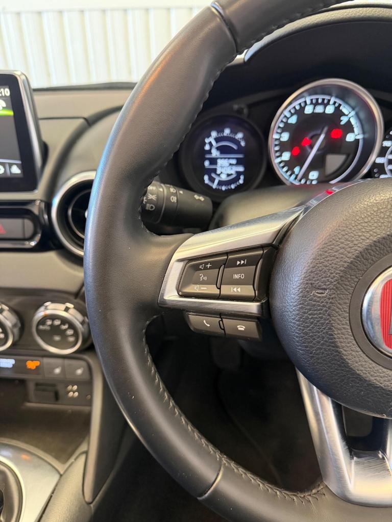 2018 Fiat 124 Spider 1.4 MultiAir Lusso Euro 6 2dr CONVERTIBLE Petrol Manual