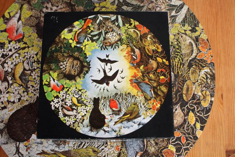 Vintage 1973 Waddingtons Garden Birds Circular 500 Piece Jigsaw Puzzle COMPLETE