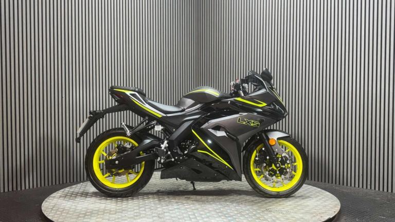 Lexmoto LXS 2023 ONLY 1K NEW MOT 125CC SPORTS BIKE LEARNER