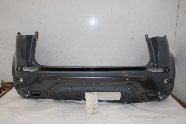 Range Rover Evoque Rear Bumper 2019 ON K8D2-17D781-AAW Genuine *DAMAGED*