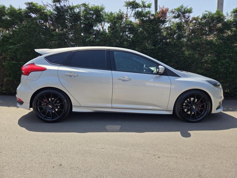 FORD FOCUS 2.0 T EcoBoost ST-3 2016