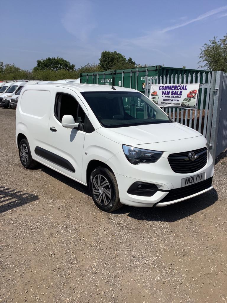 2021 Vauxhall Combo 2000 1.5 Turbo D 100ps H1 Sportive Van PANEL VAN Diesel Manual