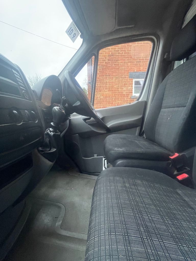 Mercedes-Benz Sprinter Luton van 2015