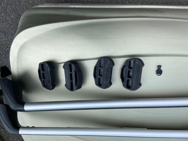 Honda Insight roof bars.
