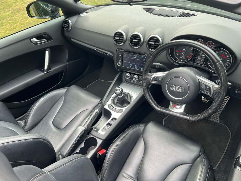 AUDI TT 2.0 TFSI S line 2013