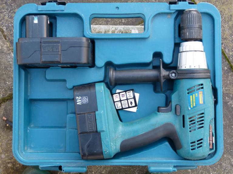 Marksman 24V Hammer Drill & 2 Batteries UNTESTED