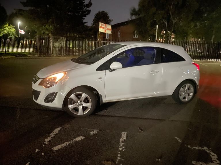 Vauxhall corsa 1.4 liter 2014