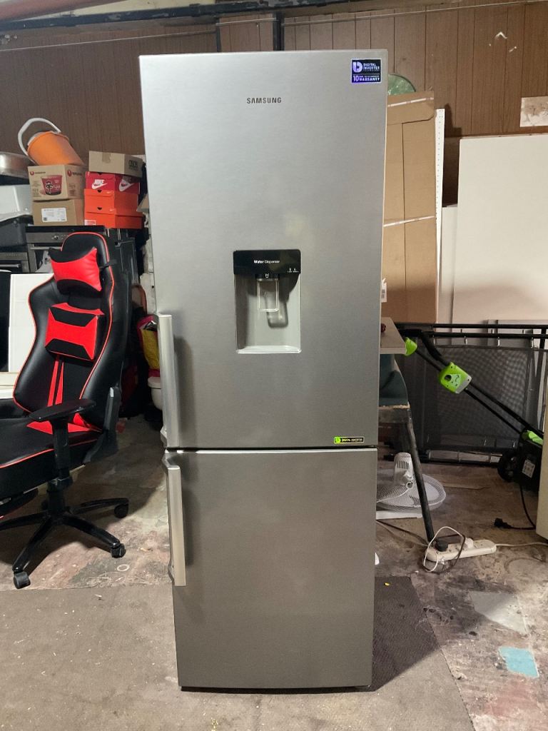 Samsung fridge freezer with drink dispenser 