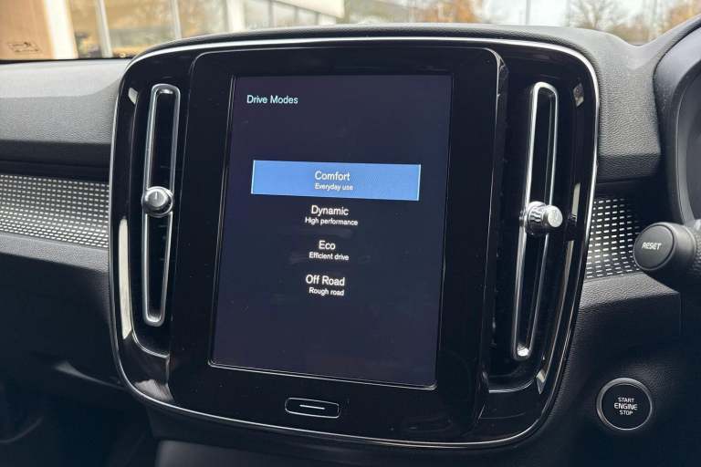 2020 Volvo XC40 1.5 T3 [163] R DESIGN 5dr ESTATE PETROL Manual