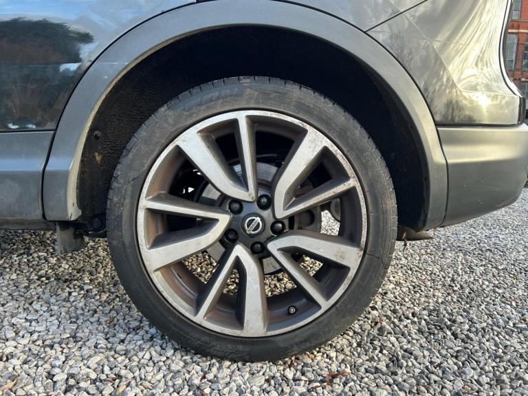 2015 Nissan Qashqai 1.6 DiG-T Tekna [Non-Panoramic] 5dr HATCHBACK PETROL Manual