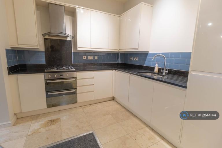 2 bedroom flat in Springhill Court, Bewdley, DY12 (2 bed) (#2844144)