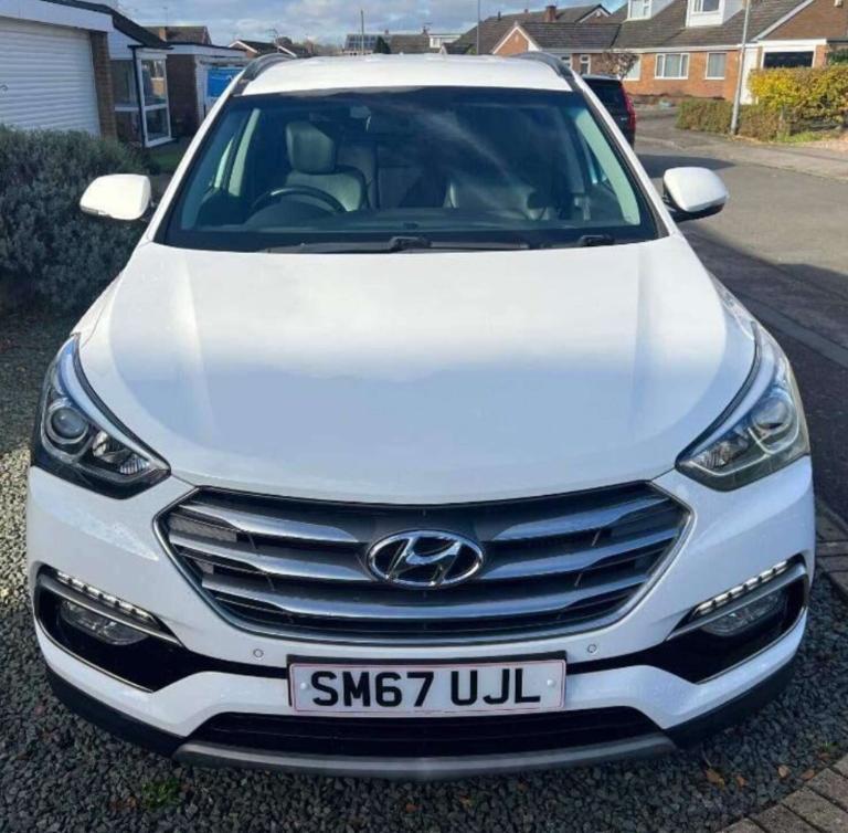 2018 Hyundai Santa Fe 2.2 Santa Fe Premium Blue Drive CRDi 4WD 5dr SUV Diesel Manual