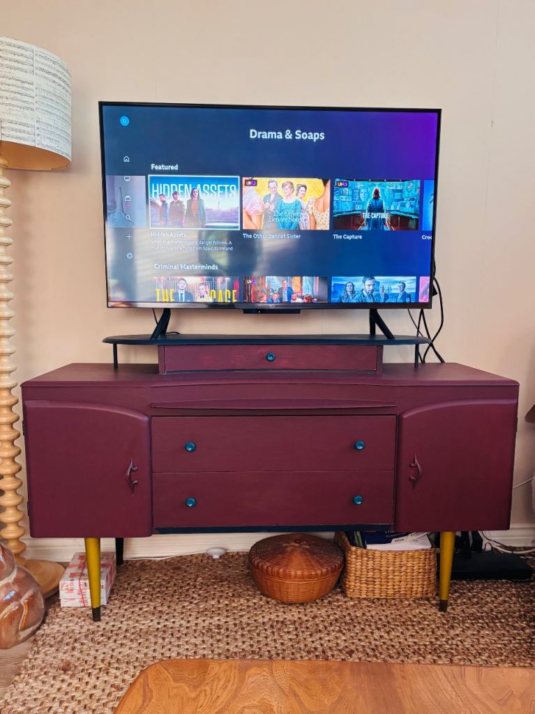 TV cabinet/ Sideboard