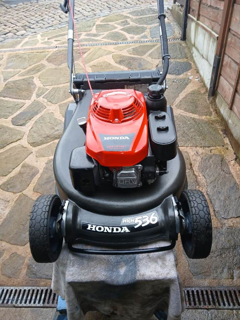 Honda HRH 536 Professional petrol lawn mower