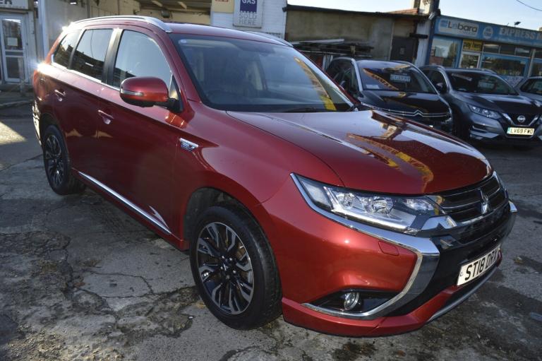 2018 Mitsubishi Outlander 2.0 PHEV 4h 5dr Auto 2018 PLUG IN HYBRID LEATHER INT ESTATE Petrol Para...