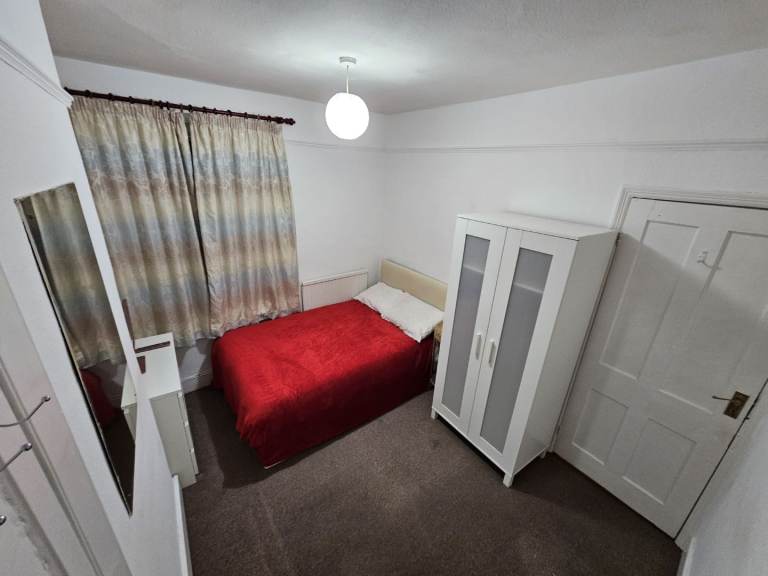 Double bedroom 
