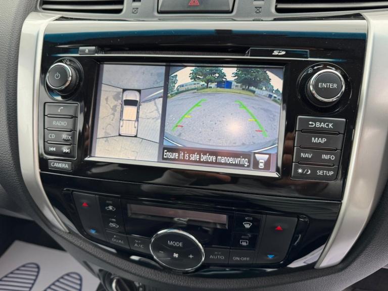 2017 Nissan Navara Double Cab Pick Up Tekna 2.3dCi 190 4WD Auto PICK UP DIESEL Automatic