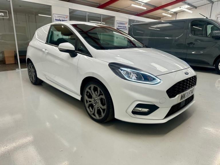 2021 71 FORD FIESTA VAN 1.0T ECOBOOST MHEV SPORT EURO 6 125 BHP * 59,724 * SPORT