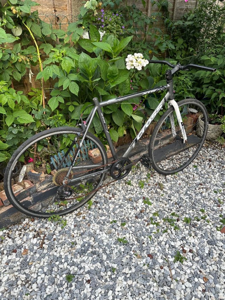Cross 700 bike 