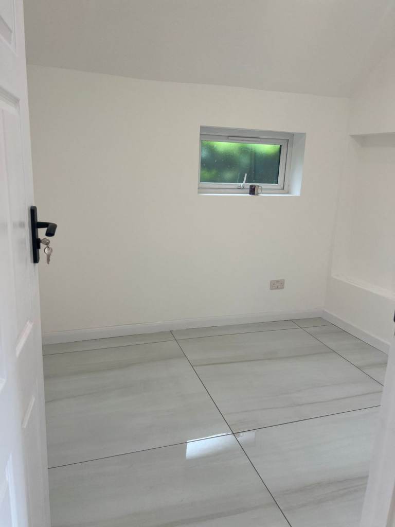 Spacious & Cosy Double Room For Rent AT HA5 2QL