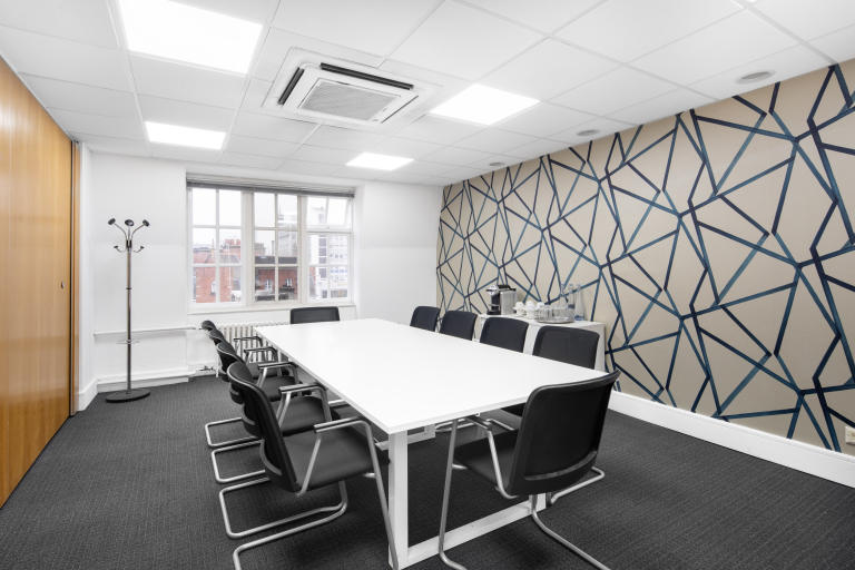 London - WC1H9BB \ Customisable Office Space for Up to 10 Desks
