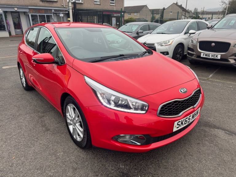 2015 Kia Ceed 1.6 GDi EcoDynamics 2 Hatchback 5dr Petrol Manual Euro 5 (s/s) (133 bhp) Hatchback ...