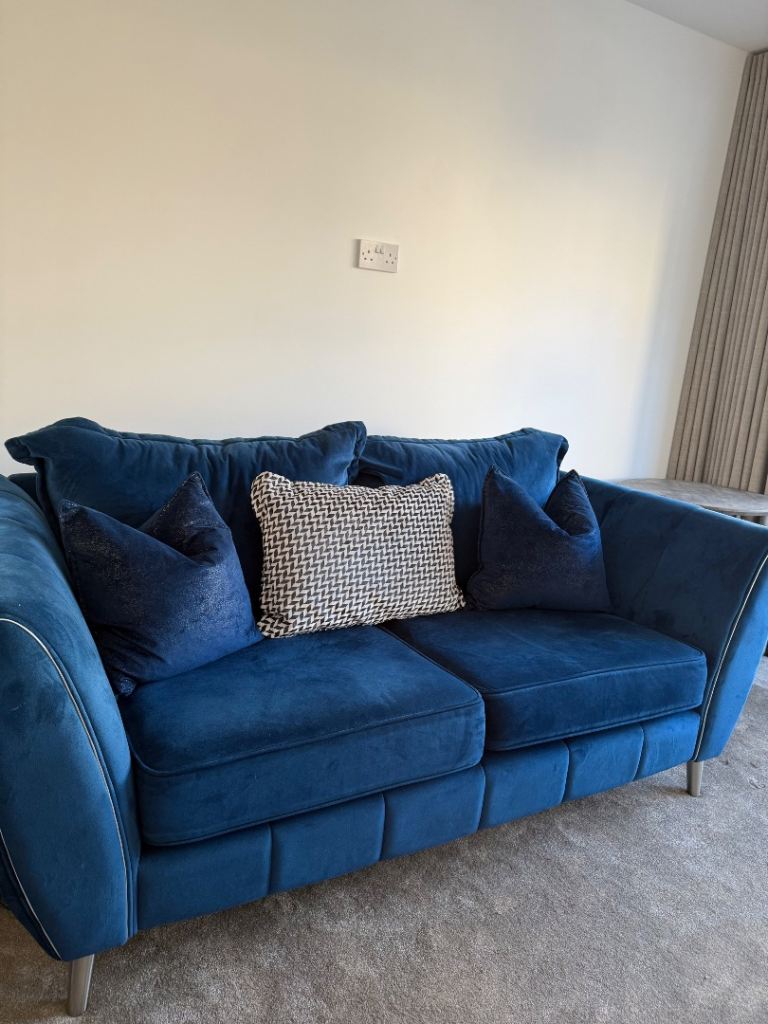 Sofa 2 seater x 2