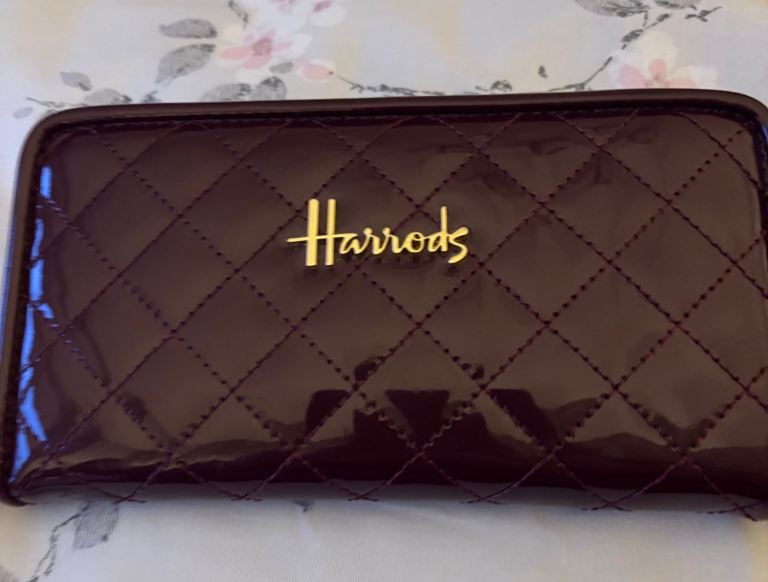 Genuine, Harrods lady purse 