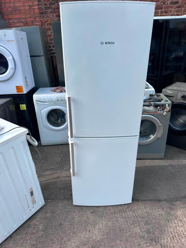 Bosch Exxcel Fridge Freezer FrostFree – White, Used Like New Fully Working available free delivery
