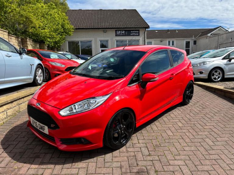 2016 Ford Fiesta 1.6T EcoBoost ST-3 Euro 6 3dr HATCHBACK Petrol Manual