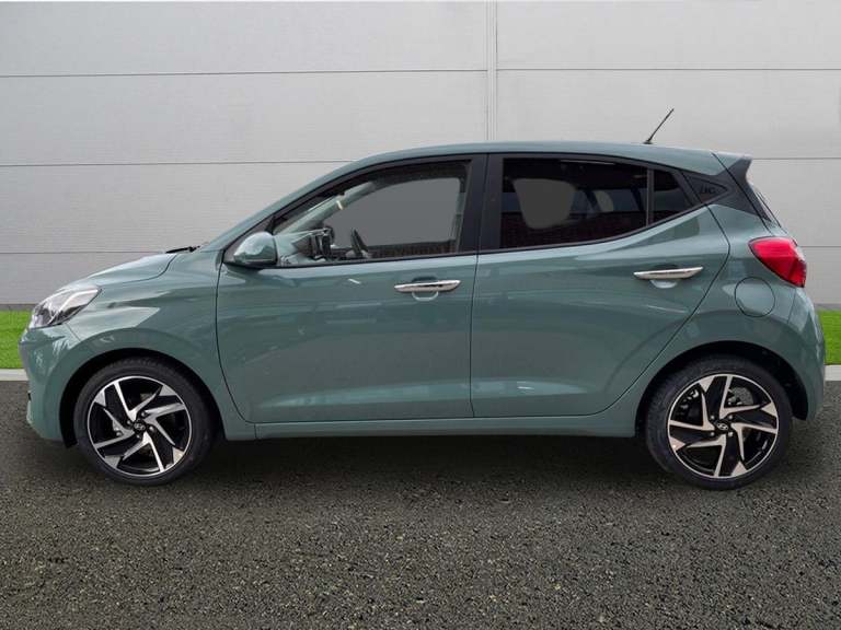 2025 Hyundai i10 1.2 Premium Hatchback 5dr Petrol Auto Euro 6 (s/s) (79 ps) HATCHBACK Petrol Auto...