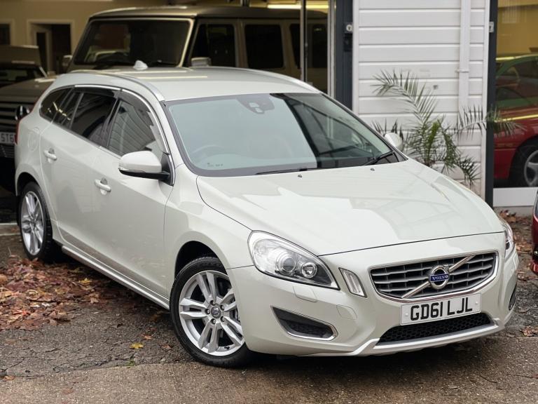 VOLVO V60 T6 SE Lux 3.0 Automatic 2011