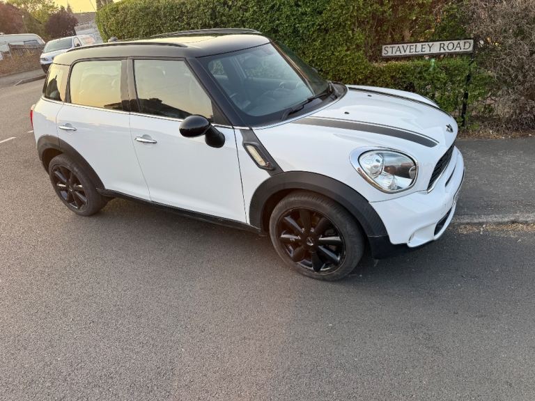Mini, COUNTRYMAN, Hatchback, 2013, Manual, 1598 (cc), 5 doors