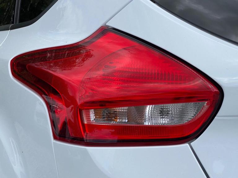 2015 Ford Focus 2.0T EcoBoost ST-2 5dr HATCHBACK PETROL Manual