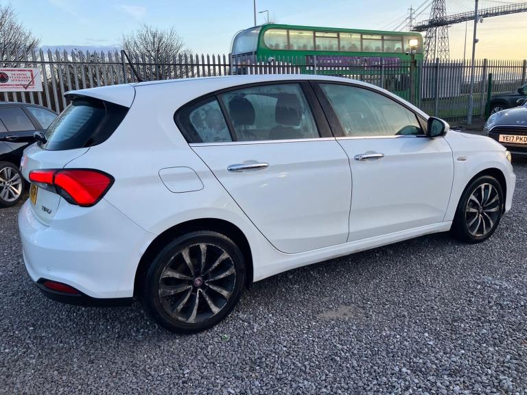 2017 Fiat Tipo 1.3 MultiJetII Lounge Euro 6 (s/s) 5dr HATCHBACK Diesel Manual