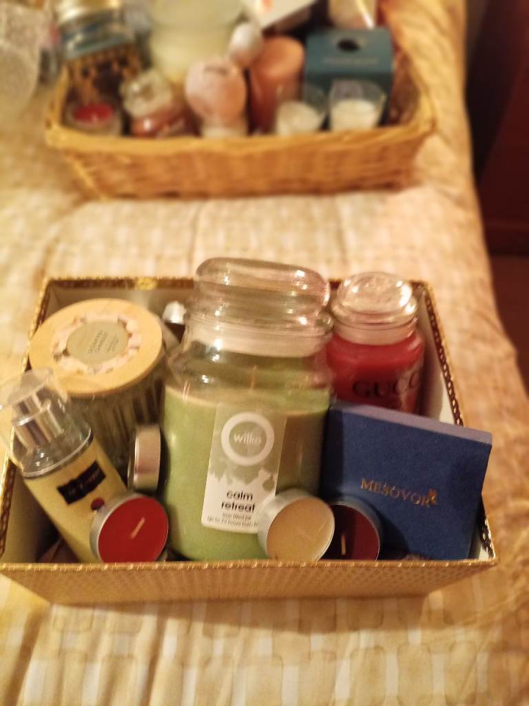 Candles perfume and bracelet hamper 