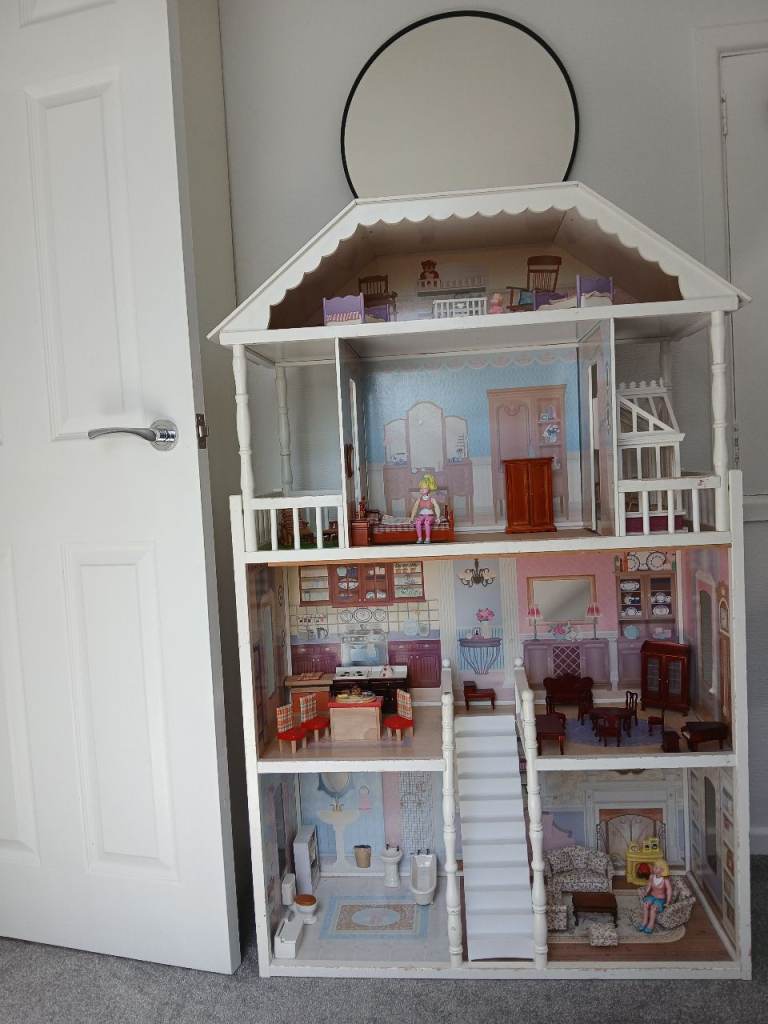 Dolls houses