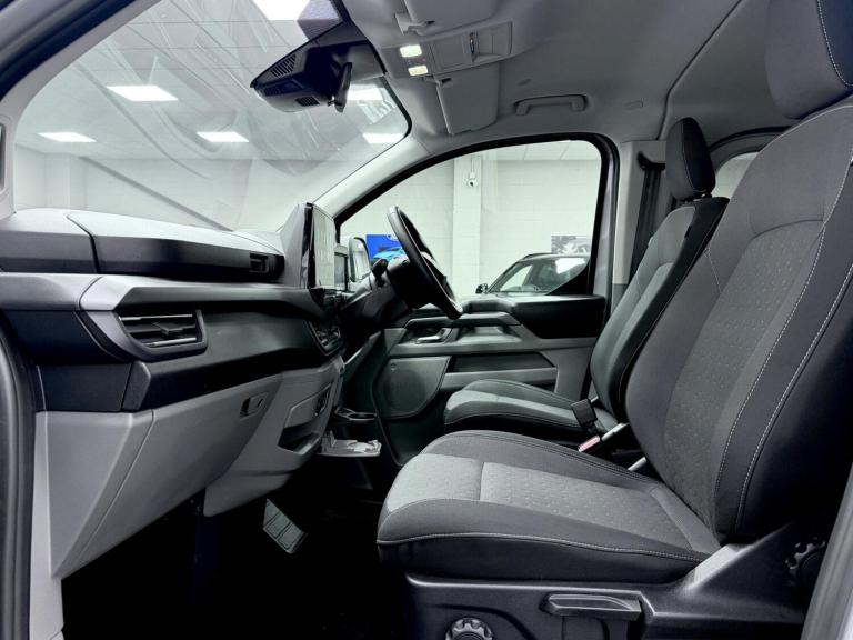 2024 Ford E-Tourneo Custom 340 65kWh Titanium Auto L1 5dr MPV Electric Automatic