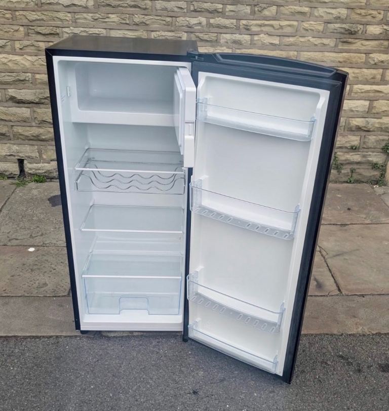 Hisense Fridge With Small Freezer Compartment