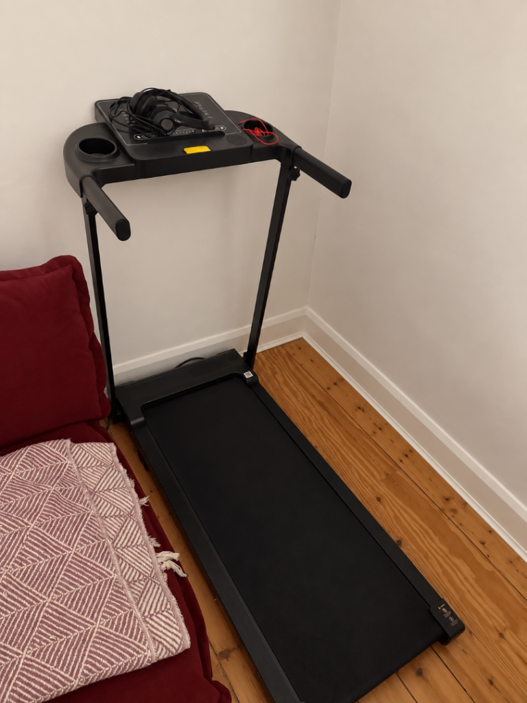 Compact Black Treadmill – Excellent Condition, Hardly Used