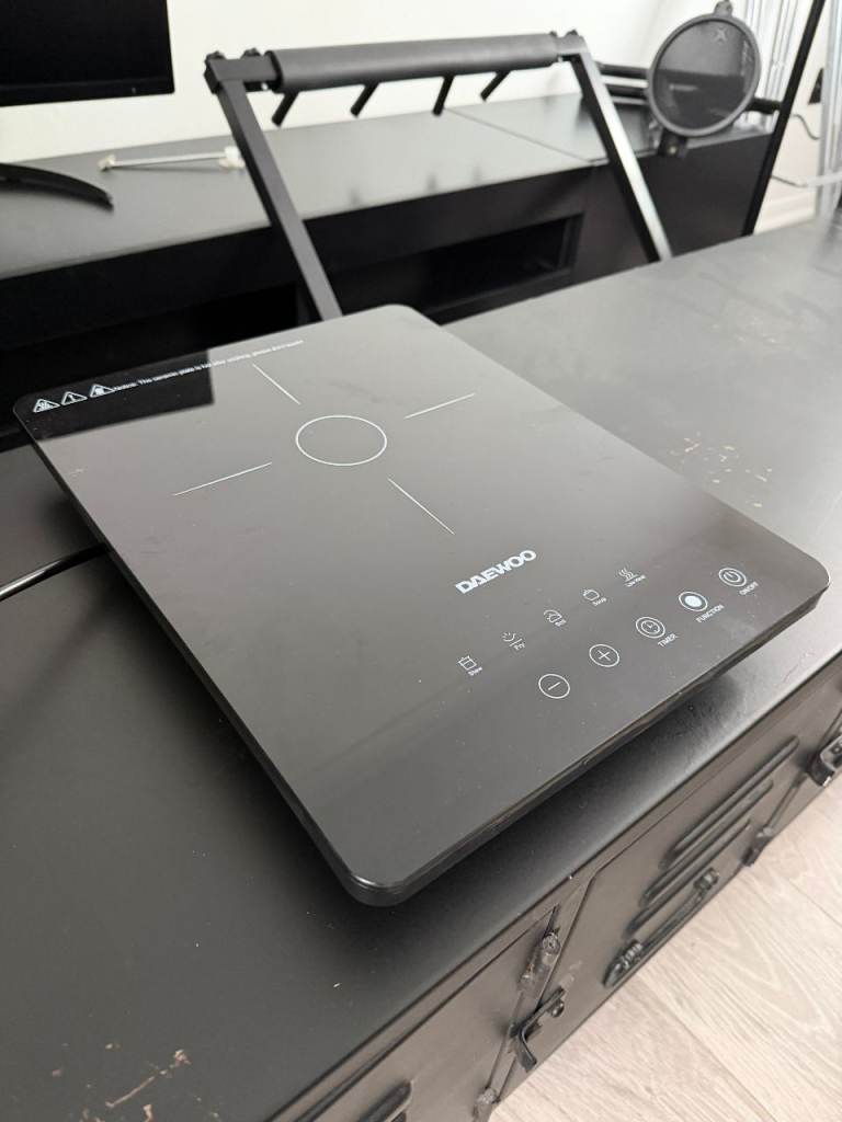 Daewoo 2000W Single Induction Hob SDA1805 - Black