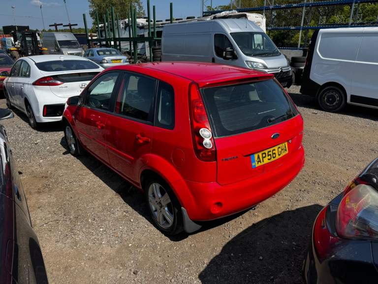 2006 FORD FIESTA MK6 RED BREAKING SPARES PARTS
