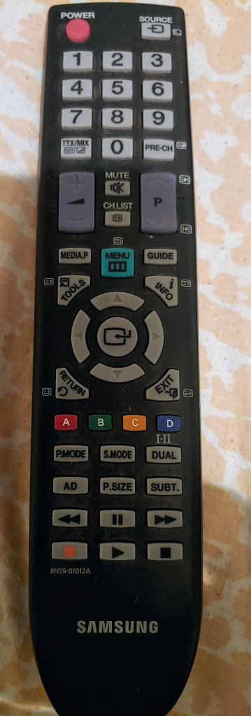 samsung TV - 24 inch - ideal for kids room or Amazon fire TV stick  or with gaming console  