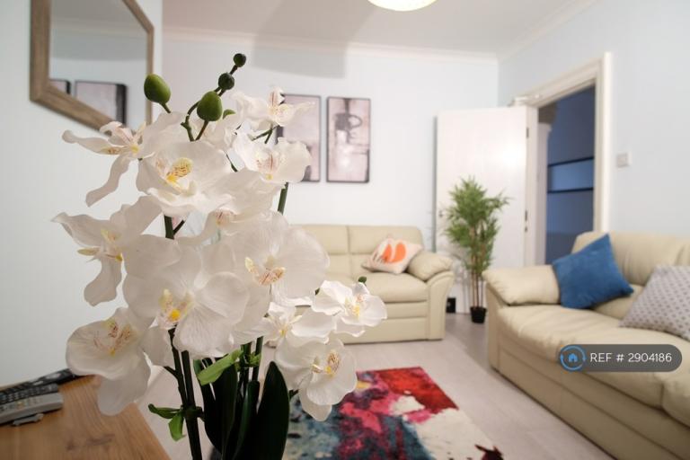 1 bedroom in Bicester Road, Aylesbury, HP19 (#2904186)