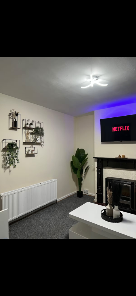 3 Bed Property (Sleeps 7) in M18 Gorton 