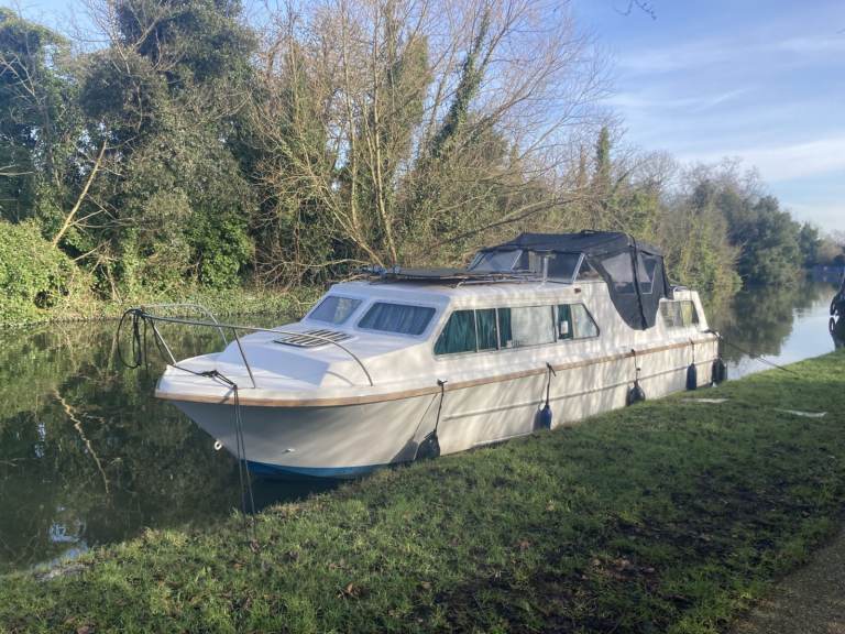 Cabin Cruiser 70s refurbished