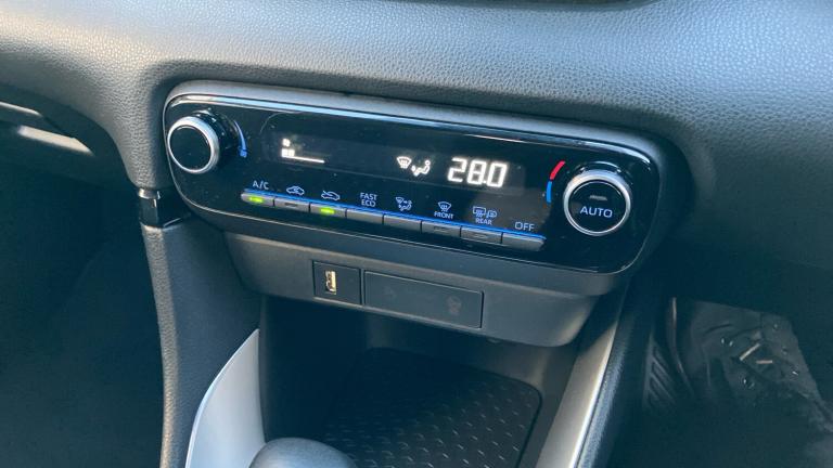 2021 Toyota Yaris 1.5 Hybrid Design 5dr CVT HATCHBACK PETROL/ELECTRIC Automatic