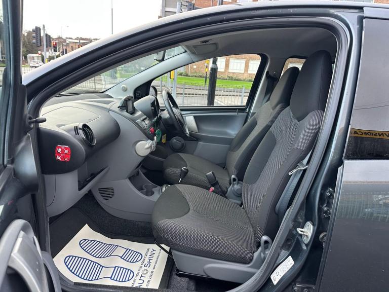 2011 Toyota AYGO 1.0 VVT-i Go MultiMode Euro 5 5dr (AC) HATCHBACK Petrol Automatic