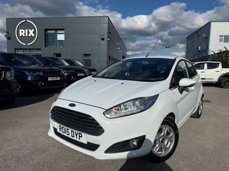 2015 Ford Fiesta 1.6 TDCi ECOnetic Titanium Hatchback 5dr Diesel Manual-2 FORMER KEEPERS-BLU Hatc...